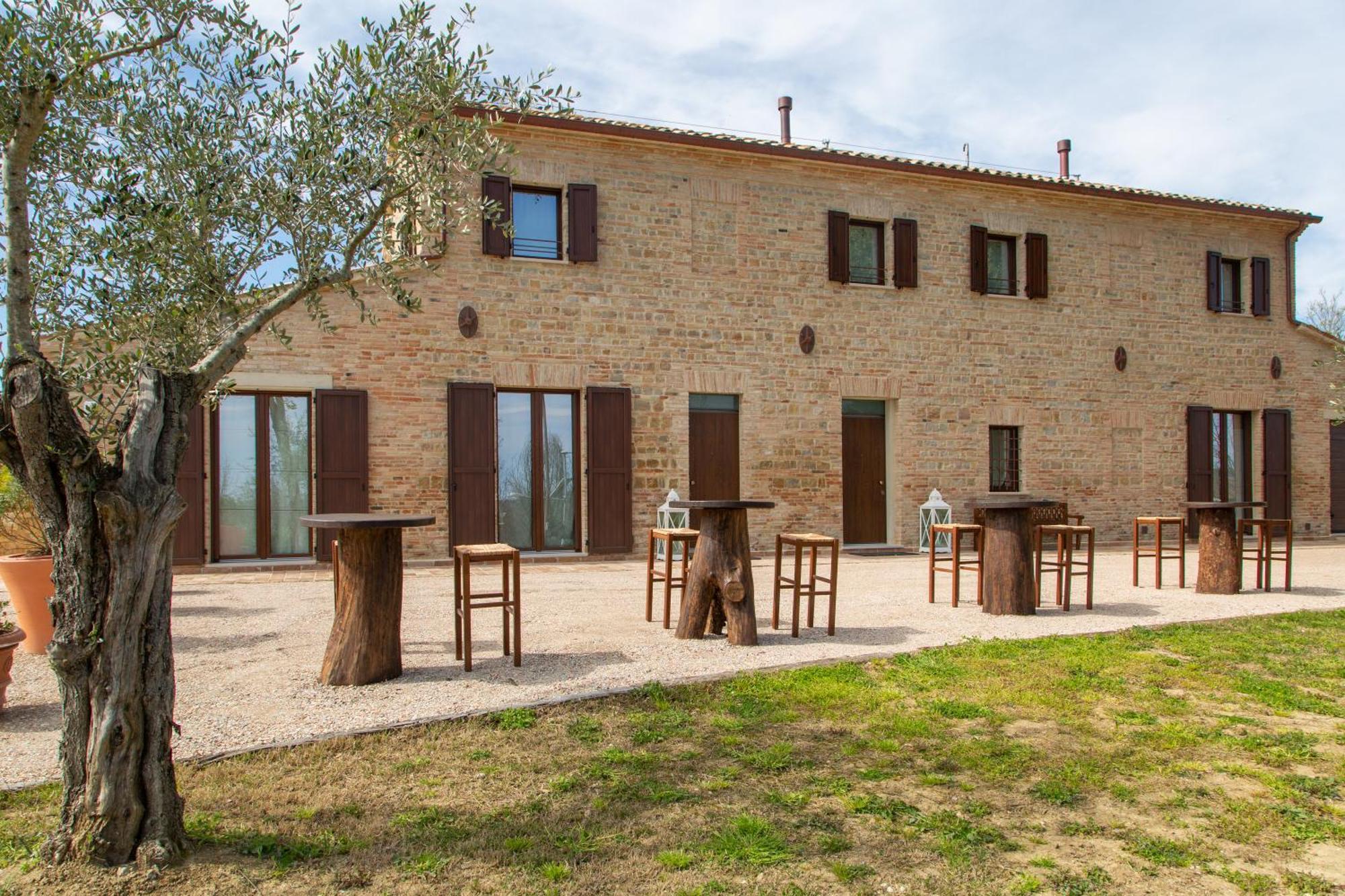 Il Casolare Bed & Breakfast Gradara Exterior photo